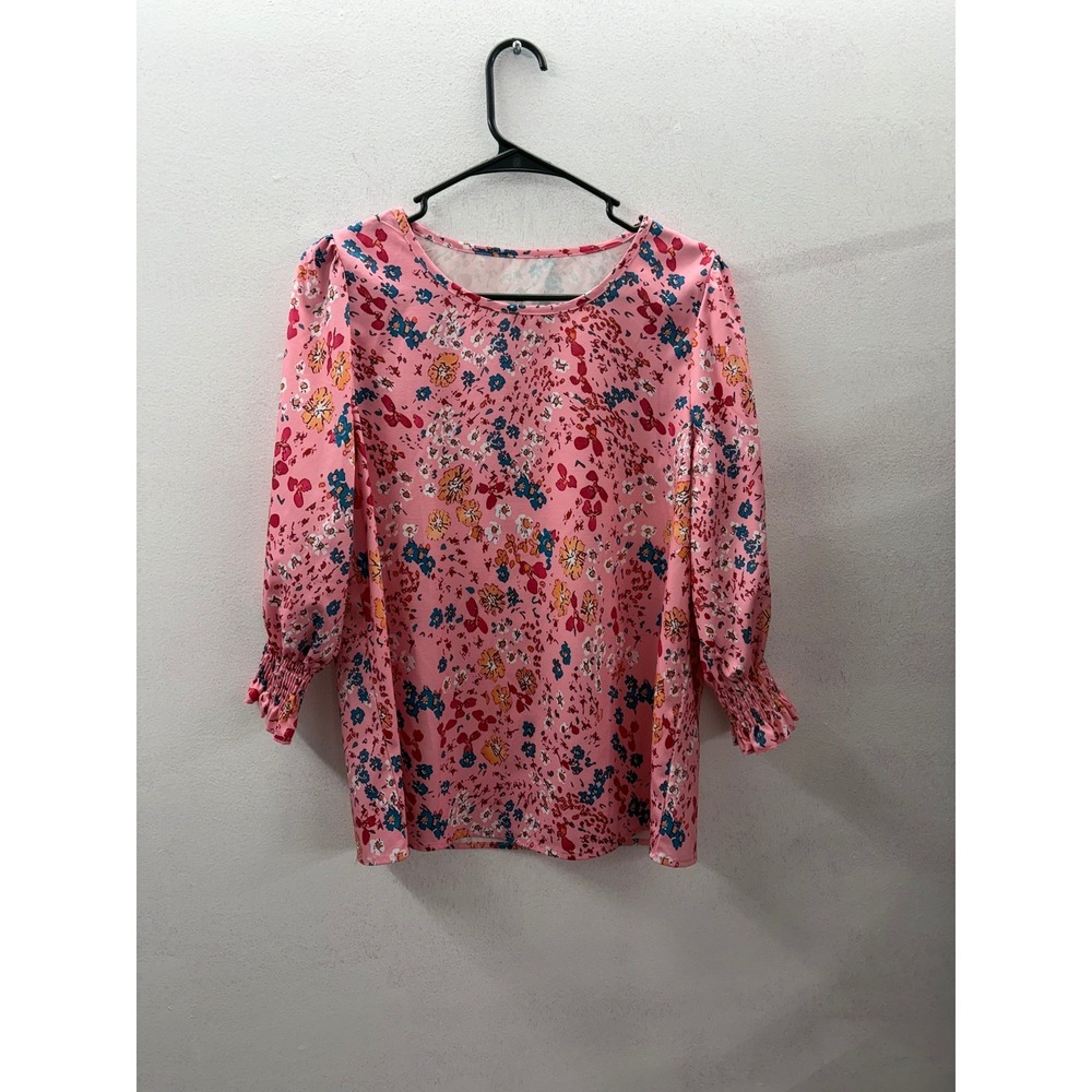 Pink Floral Smocked Cuff 3/4 Sleeve Blouse Top Womens Size Medium Crew Neck